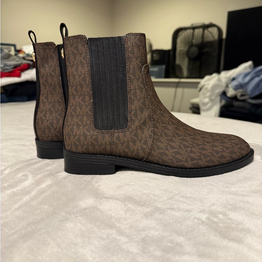Brown Patterned Chelsea Boots